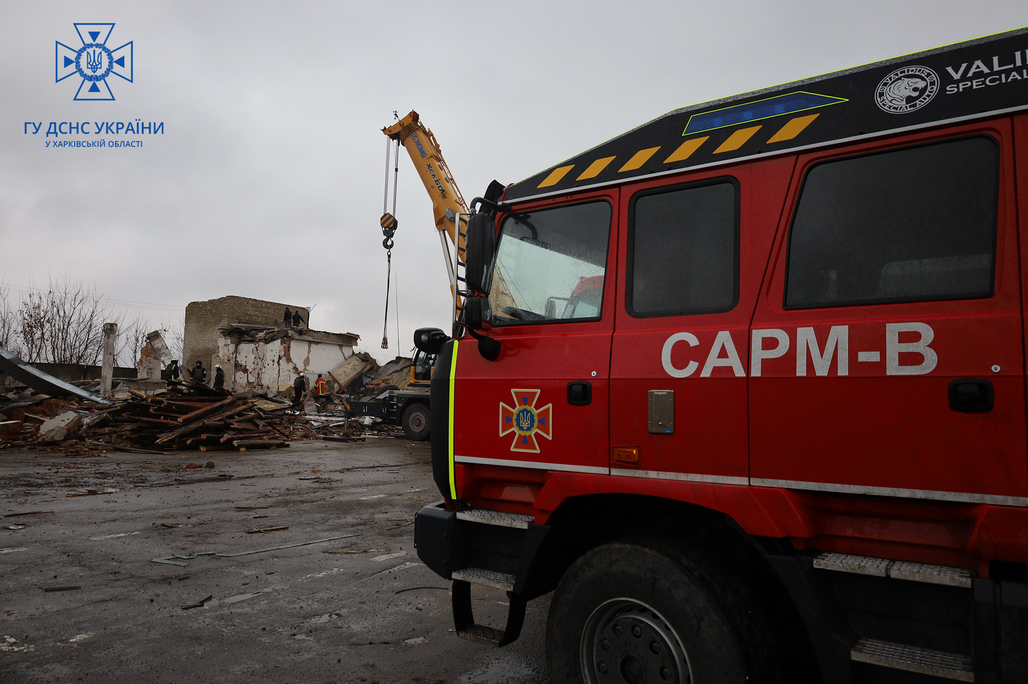 Розбір завалів після обстрілів у Балакеї 27 грудня 8