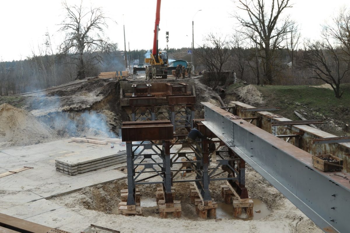 Військові відновили три мости на Харківщині, у роботі – ще три (фото)