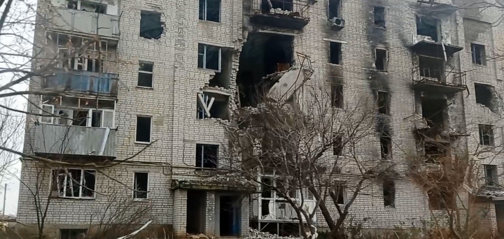 Зруйнований будинок у Куп'янську після прильоту