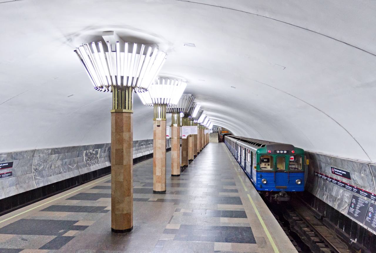 Рух всіма лініями метро в Харкові відновили