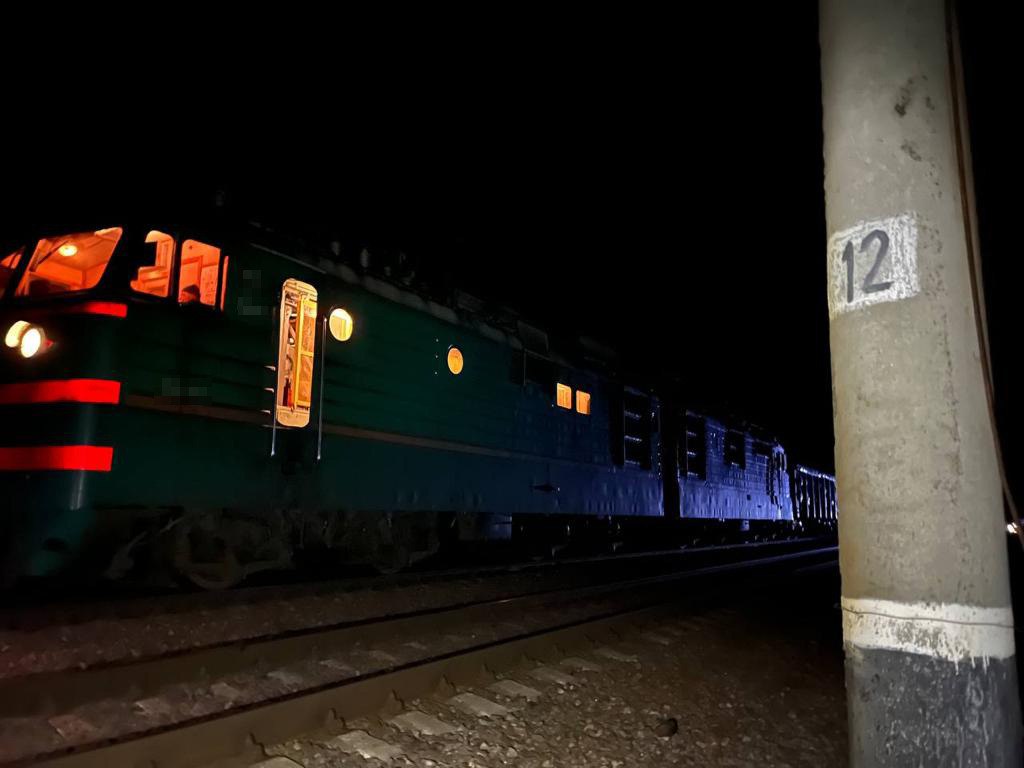 На Харьковщине поезд насмерть сбил женщину в районе Шаровки с2