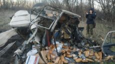 Везли хлеб: двое мужчин на автомобиле подорвались в поле на Харьковщине (фото)