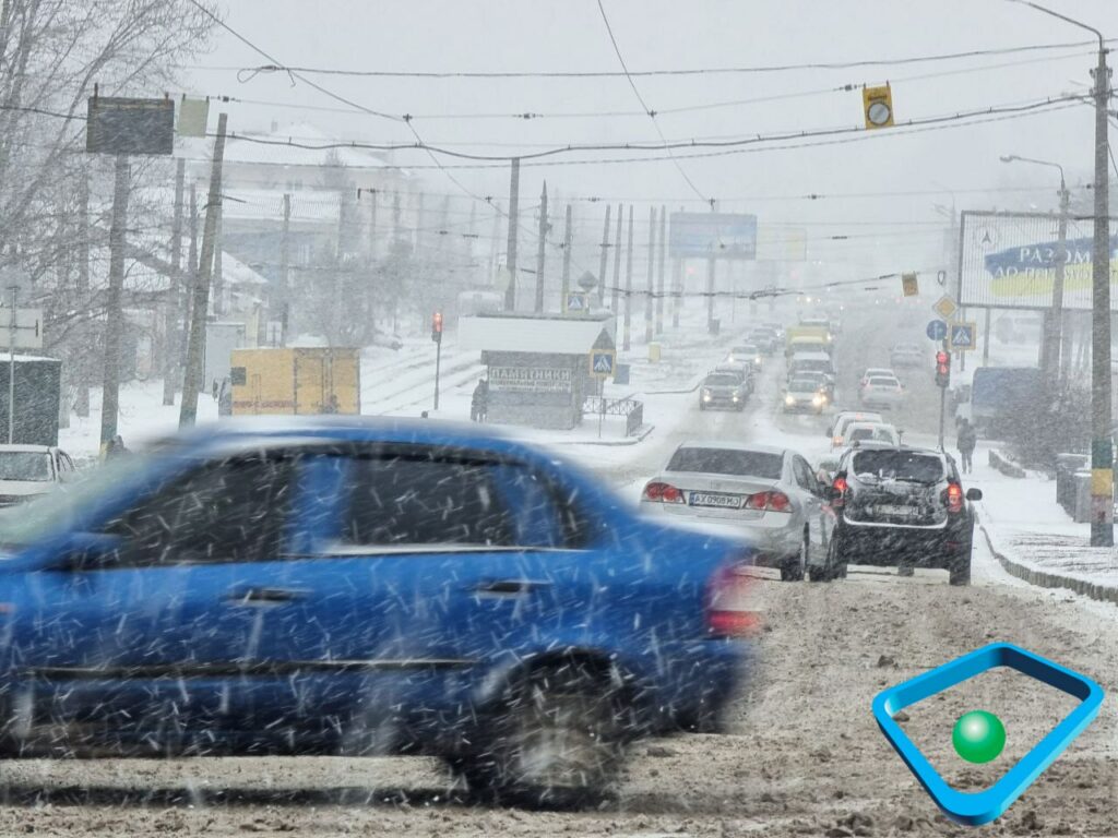 Завтра в Харкові – сильний мокрий сніг: патрульні звернулися до водіїв