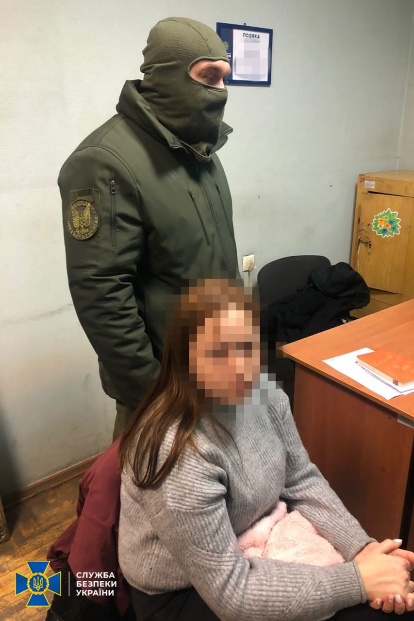 Коллаборантка из Харьковщины пыталась сбежать в ЕС: ее задержала СБУ в Киеве