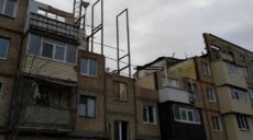 У Харкові відбудовують будинок, в якому звалився дах та кілька поверхів (фото)