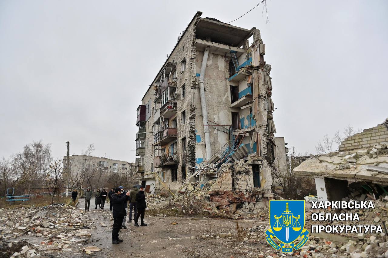 Зруйноване місто: як документують злочини рαшистів в Ізюмі (фото)