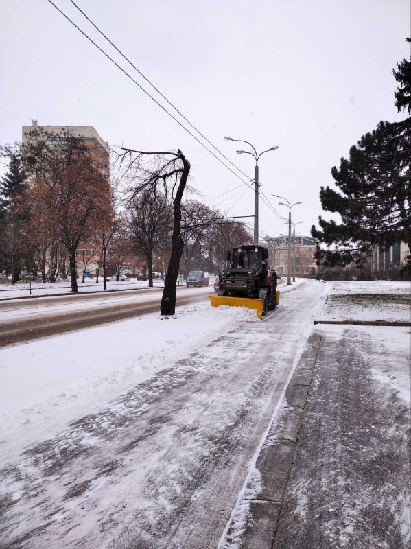 У Харкові чистять сніг, 9 грудня 2022 4