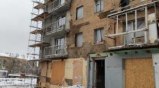 На Холодній Горі та Баварії. У Харкові ремонтують зруйновані ракетами будинки