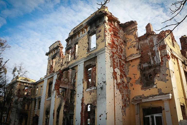 Як у Харкові в школі № 134 живцем згоріли 30 псковських спецпризначенців