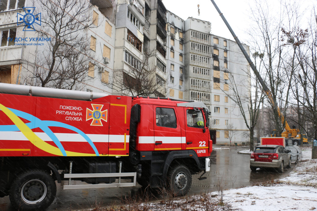 На Північній Салтівці взялися за ремонт 3-х розбитих дев’ятиповерхівок (фото)