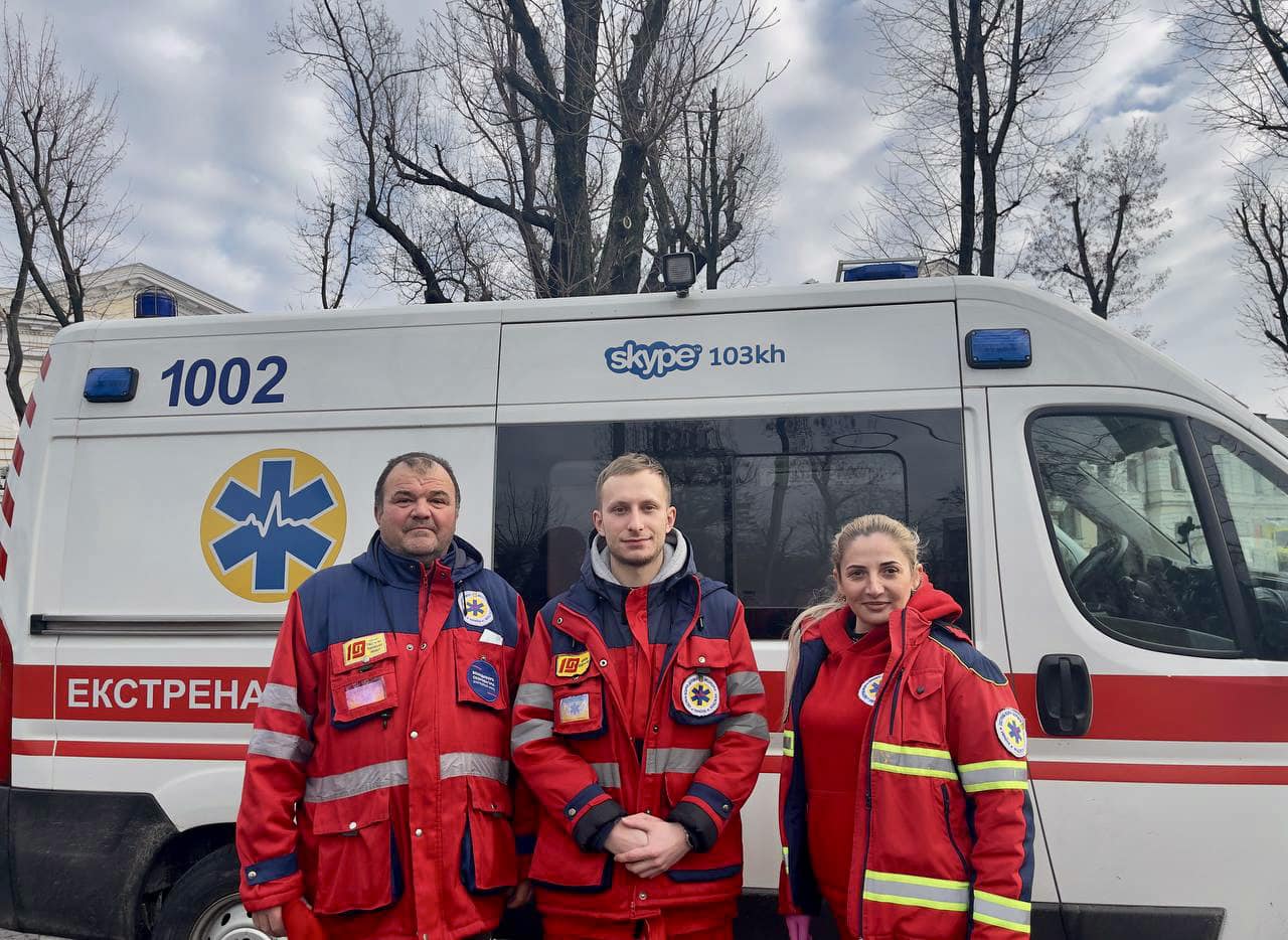 Медики “швидкої” реанімували двох жителів Харківської області