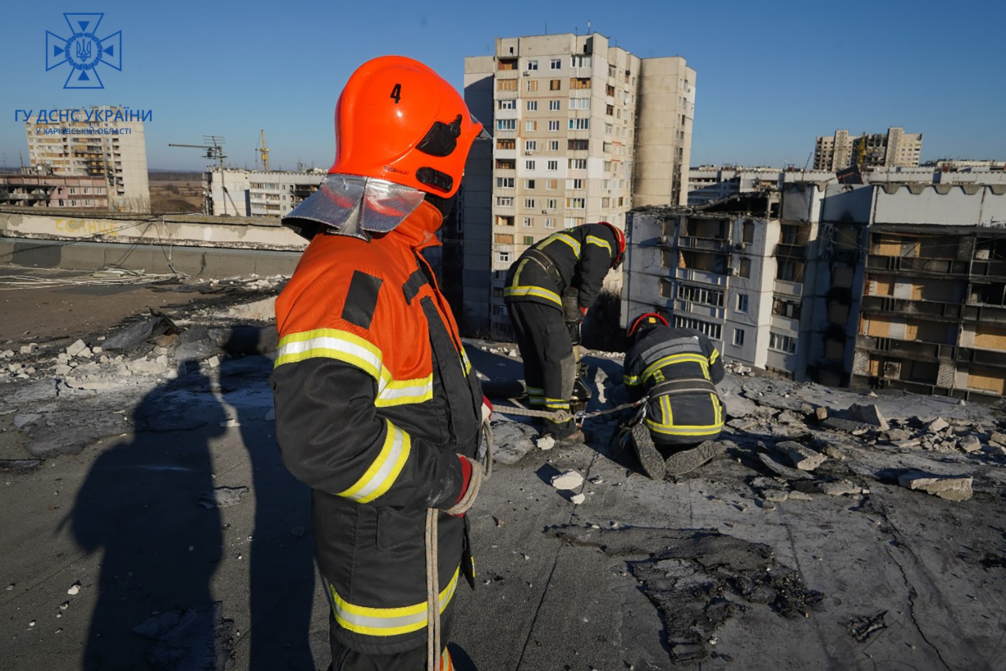  В Харькове разбирают завалы зданий 23 января для дальнейшего ремонта 8