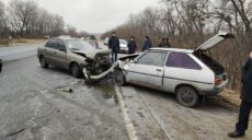 Лобове зіткнення на харківській кільцевій: постраждали троє людей (фото)