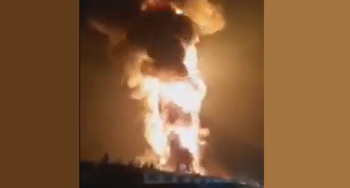 Ночные взрывы в Иране: повреждены объекты военной промышленности (видео)