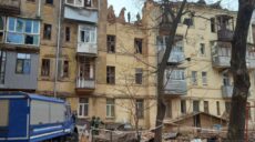 У будинку, постраждалому через обстріл у Харкові, ремонтують водопостачання