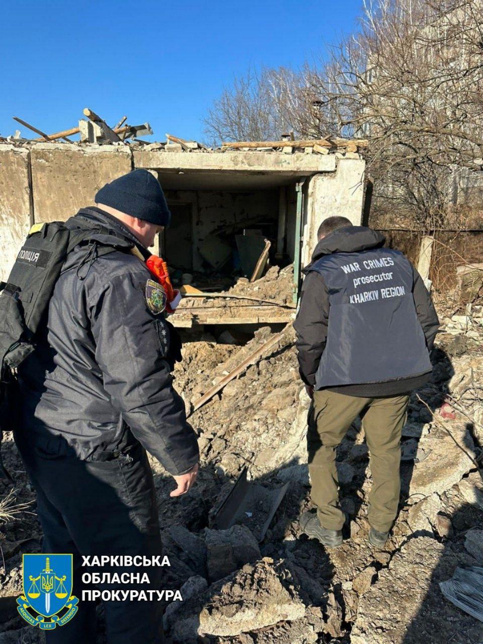 Из-за обстрела рф на Харьковщине 69-летняя женщина оказалась под завалами