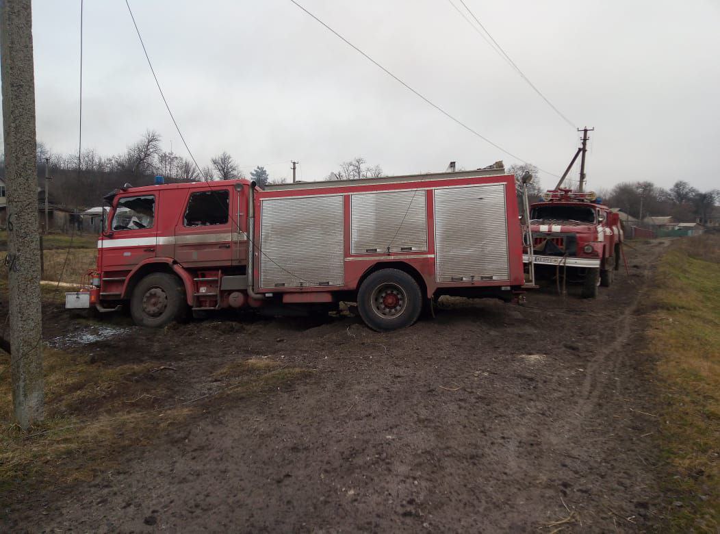 ДСНСники – як гасили пожежі у Вовчанську та Дворічній і потрапили під обстріли