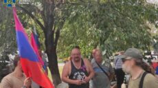 Облаштовував блокпости РФ і фарбував зупинки у триколор: СБУ викрила дорожника