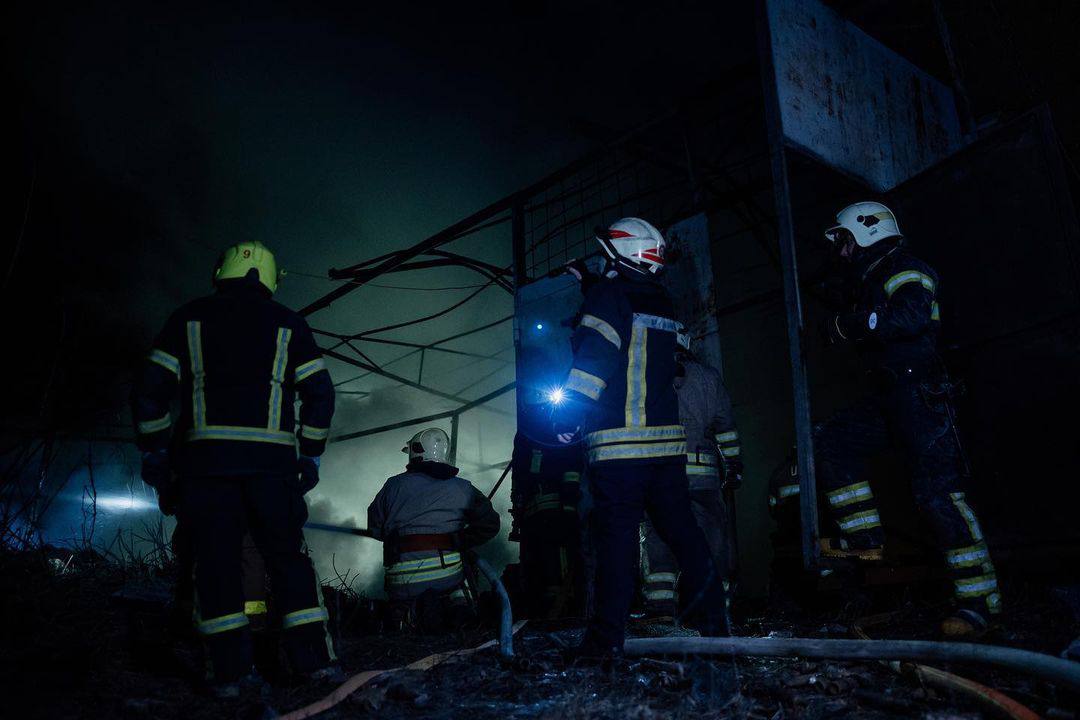 Прилет по складу пиротехники в Харькове 10 января 4