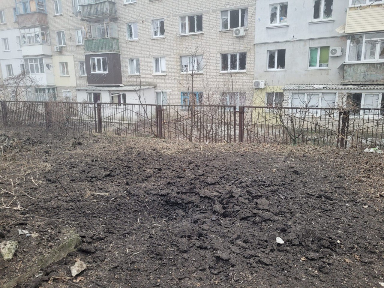 Последствия обстрелов Харьковщины 16 января  фото полиции 3