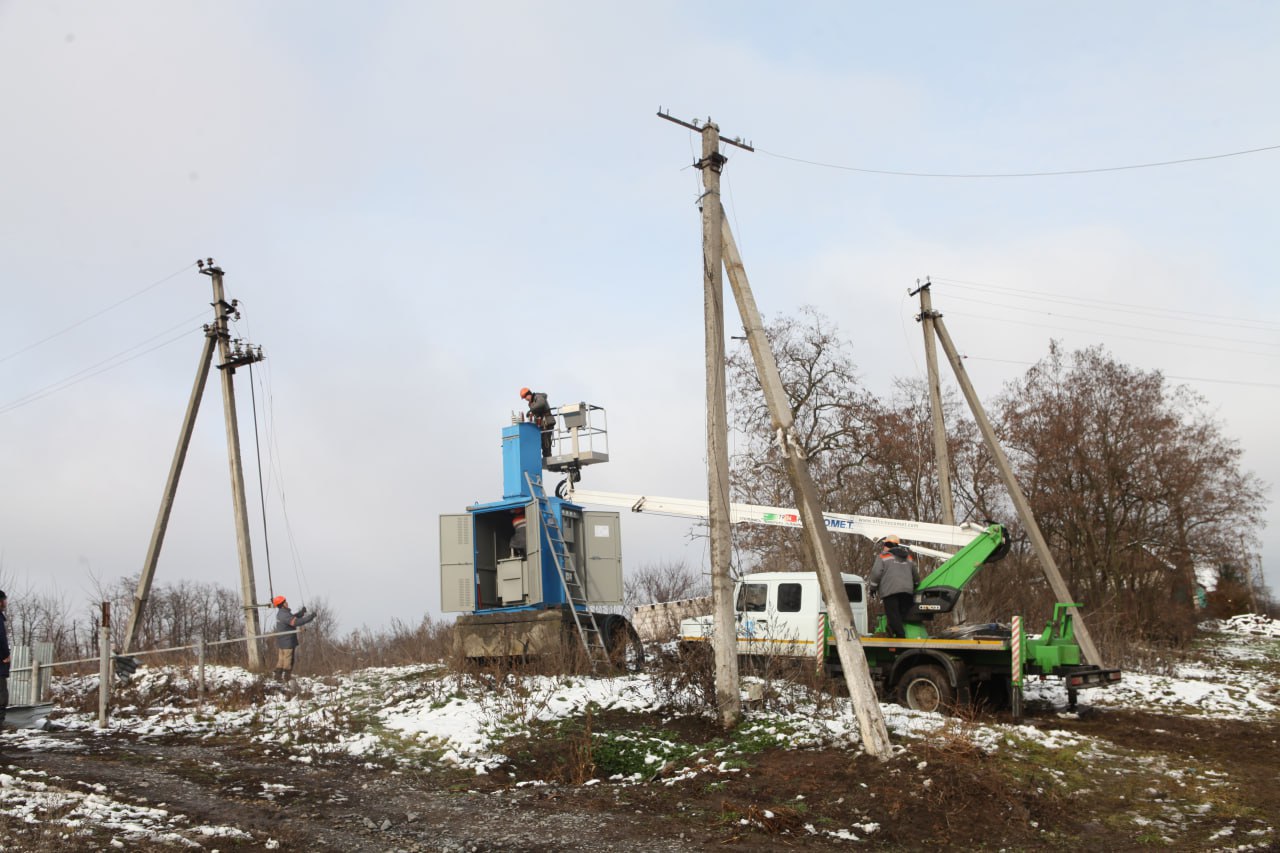 На Харківщині енергетики відновили світло в селі, що було знеструмлене з весни