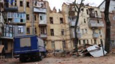 Під’їзд дому в центрі Харкова після ракетного удару повністю відбудують – мер