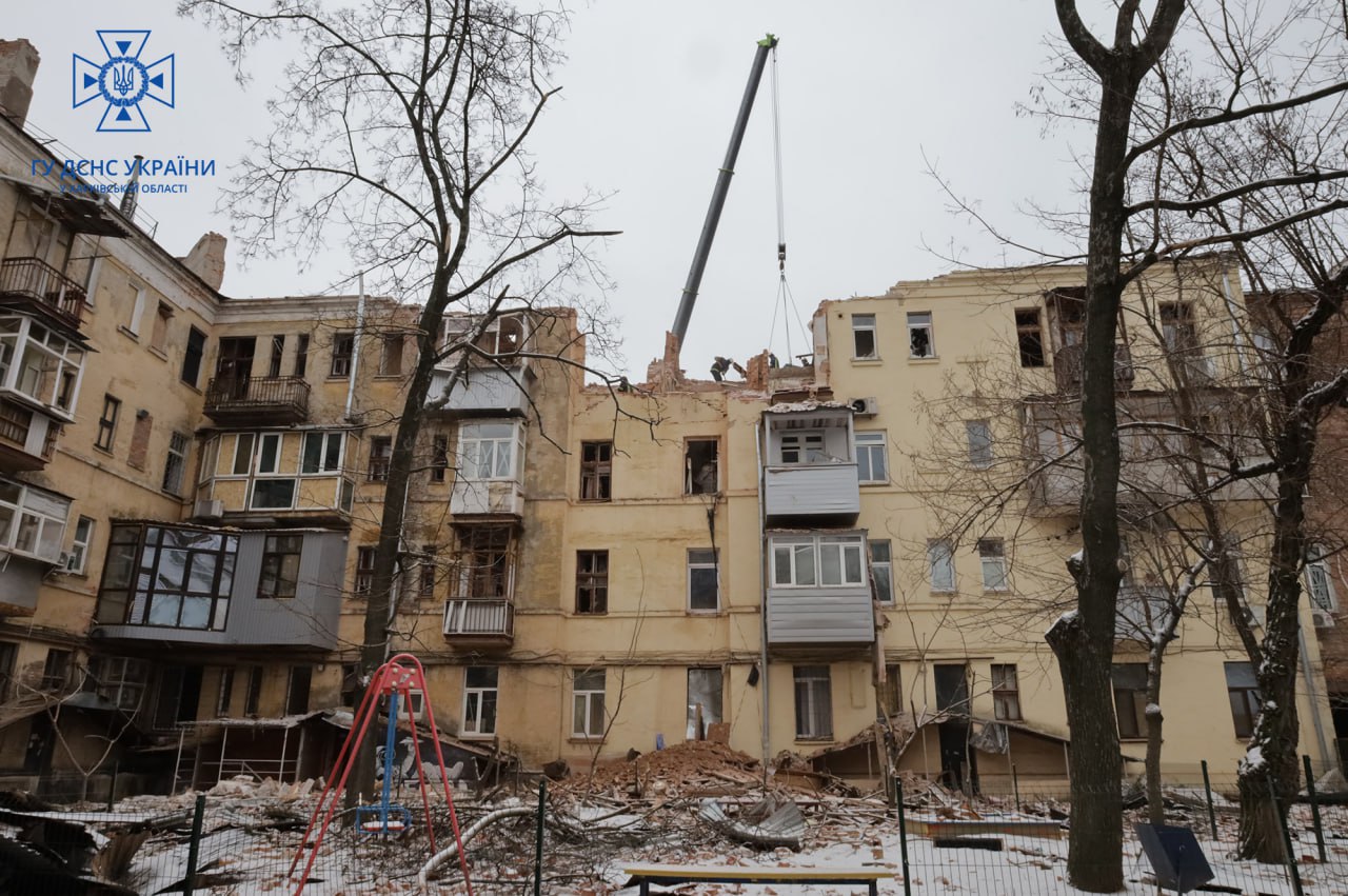 Розбір завалів будинку на Мироносицькій у Харкові. День четвертий (фото)