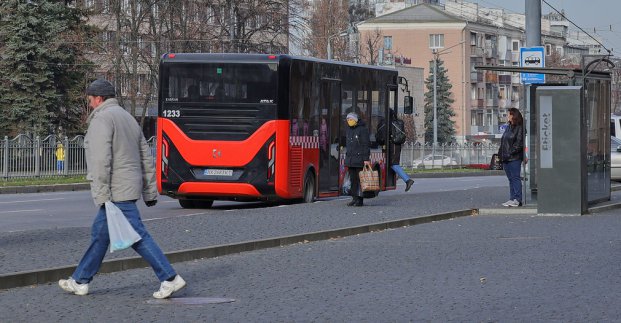 Терехов: більше ніж сотня автобусів замінюють у Харкові тролейбуси і трамваї