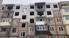 У Харкові відбудували три поверхи зруйнованої обстрілом п’ятиповерхівки (фото)