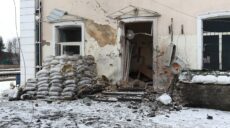 Вокзал, дома и гуманитарный штаб обстреляны в поселке Казачья Лопань (фото)