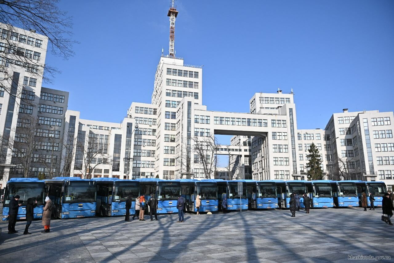 11 нових автобусів передала Харківщині Естонія: хто їх отримає (відео, фото)