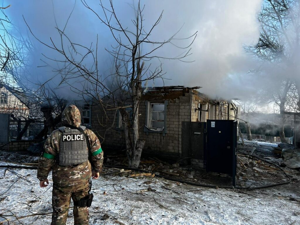 Били ракетами та РСЗВ “Град”: поліція – про обстріли Харківщини за добу