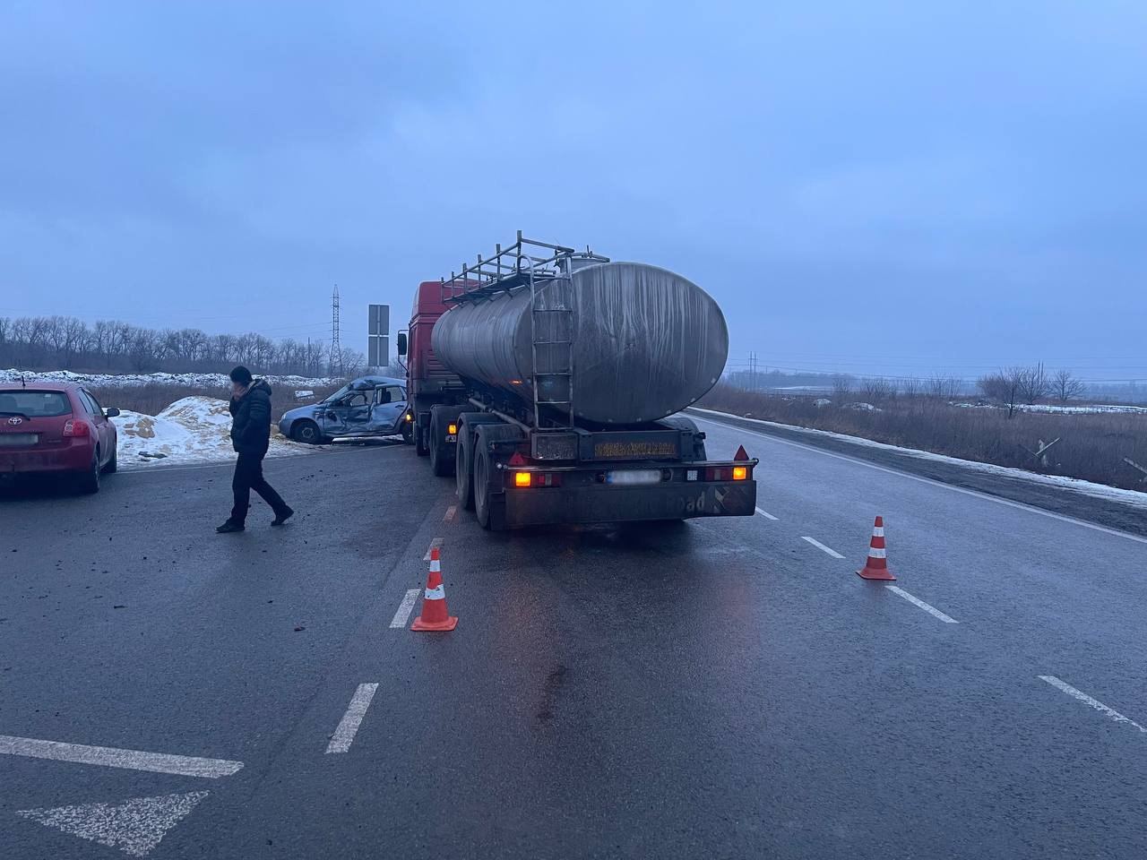 ДТП в Харькове с двумя пострадавшими 3