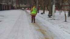 Ожеледиця в Харкові: пісок із сіллю розкидали поряд із 4604 будинками – мерія