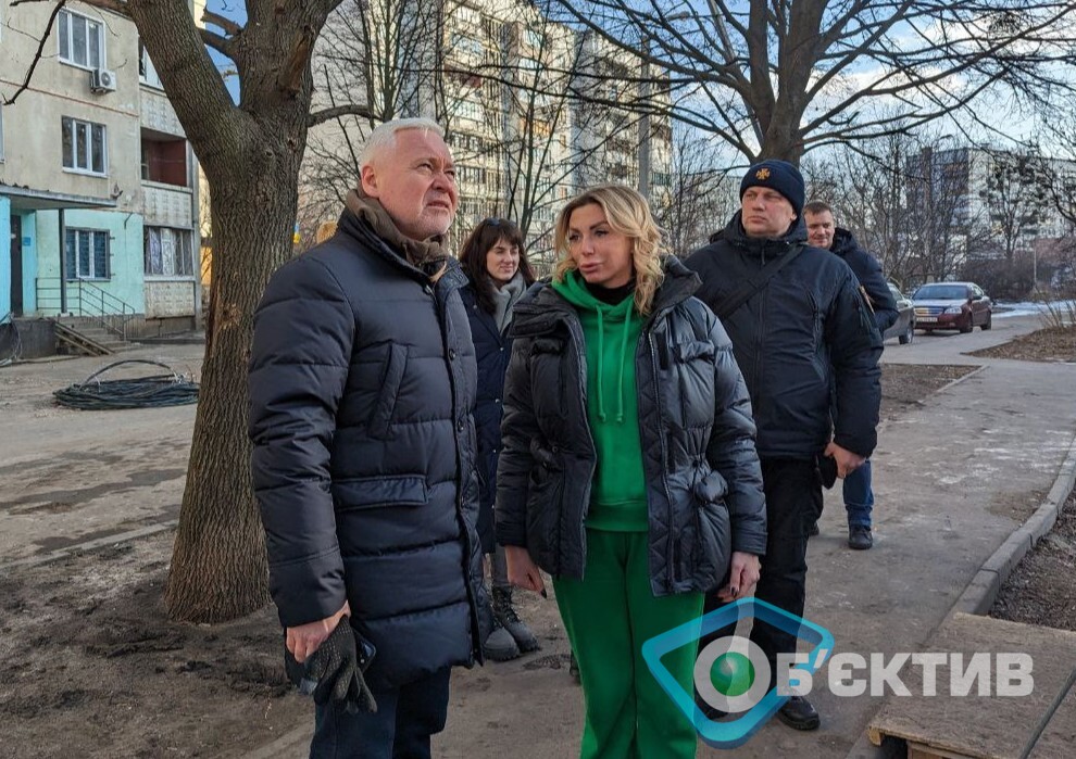 Подъезда не существовало: Терехов показал, как отстроили разбитые дома (сюжет)