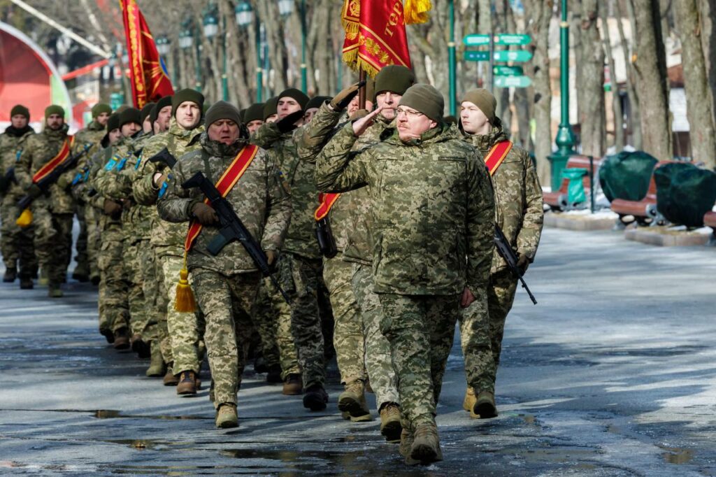 На Харківщині нагородили воїнів ТрО, які стали на захист у перший день війни