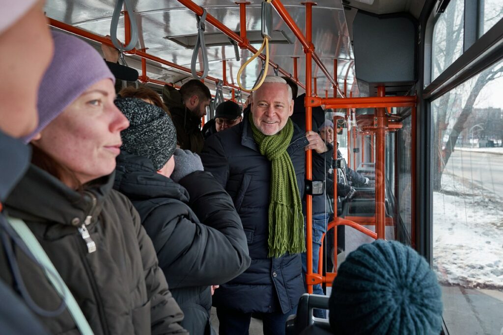 По Северной Салтовке вновь ходят трамваи: Терехов прокатился в чешском подарке