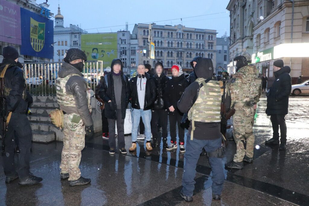 Сбор подростков из «ЧВК Редан» в центре Харькова: массовую драку предупредили