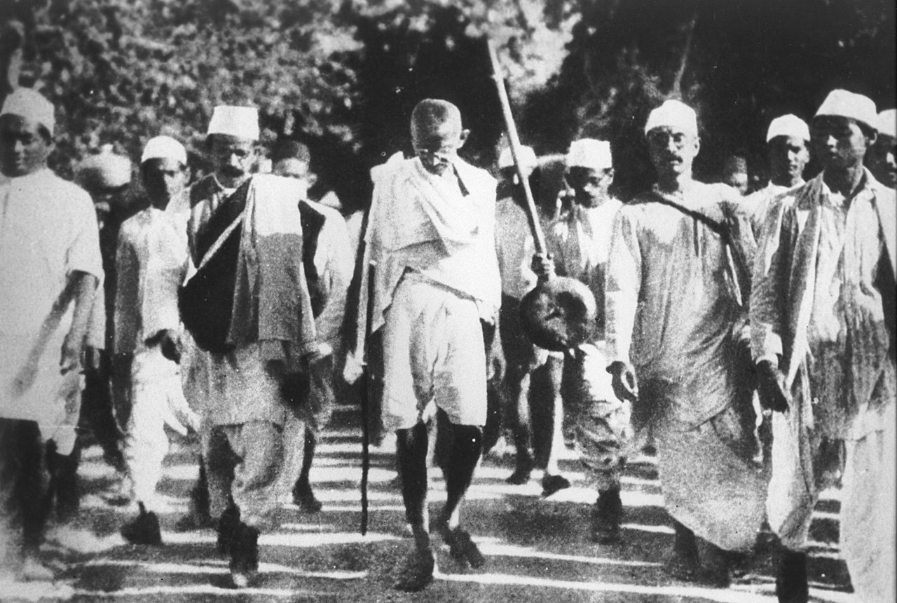 Махатма Ганді йде в Соляний похід