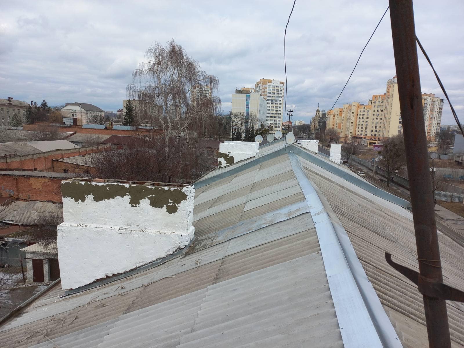 В Харькове восстановили крышу дома на пр. Гагарина 2