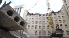 В Харькове разбирают разрушенный корпус университета городского хозяйства