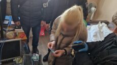 70-річна шахрайка з Харкова допомагала зламувати рахунки українців– поліція
