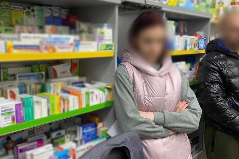 В Харькове накрыли аптеку без документов, где продавали нарколекарства (фото)