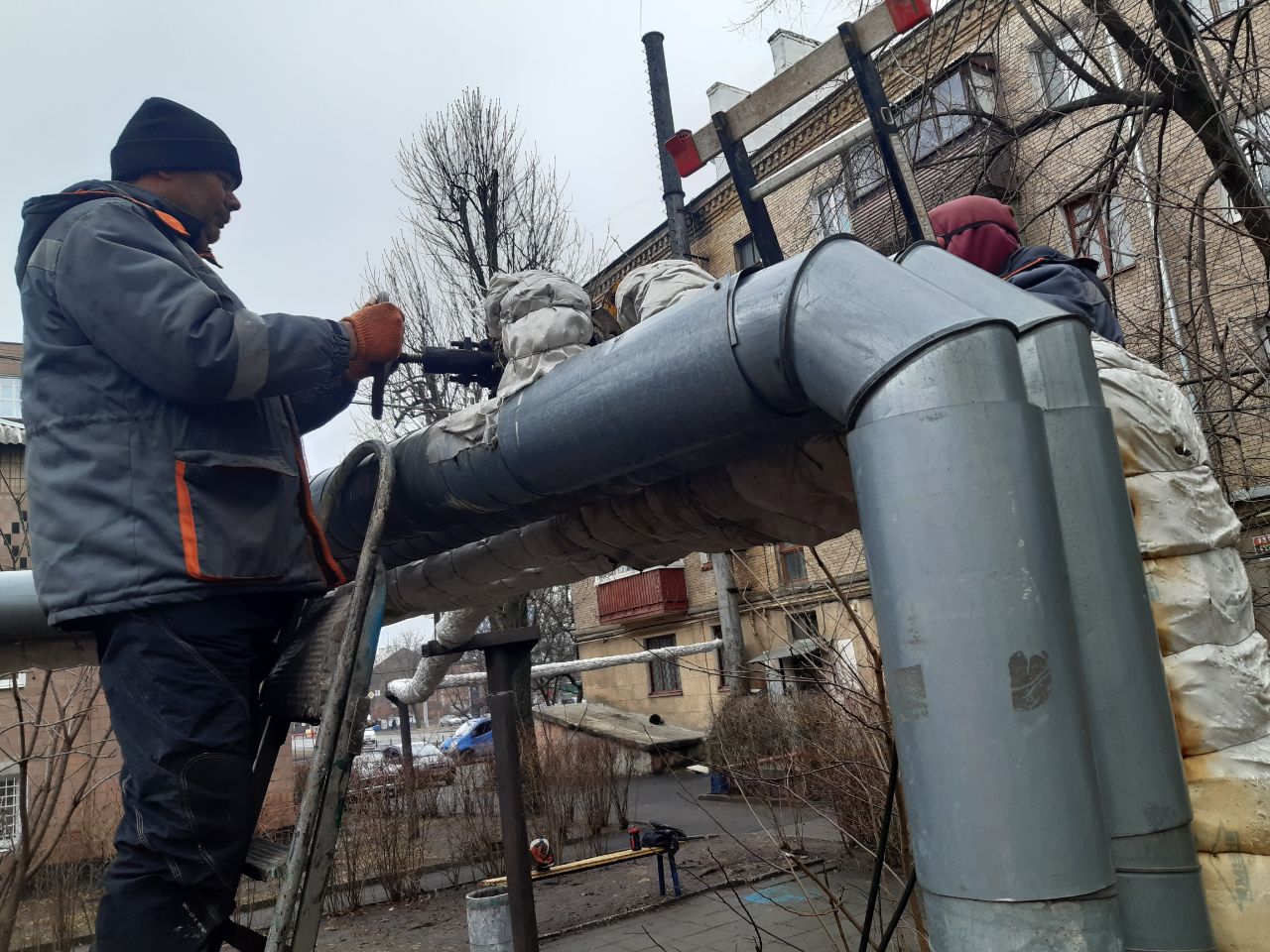 Почти полторы тысячи домов в Харькове с теплом — мэрия