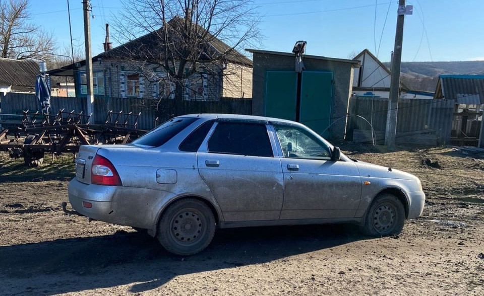 Удар з артилерії по цивільному авто на Куп’янщині: поліція показала фото