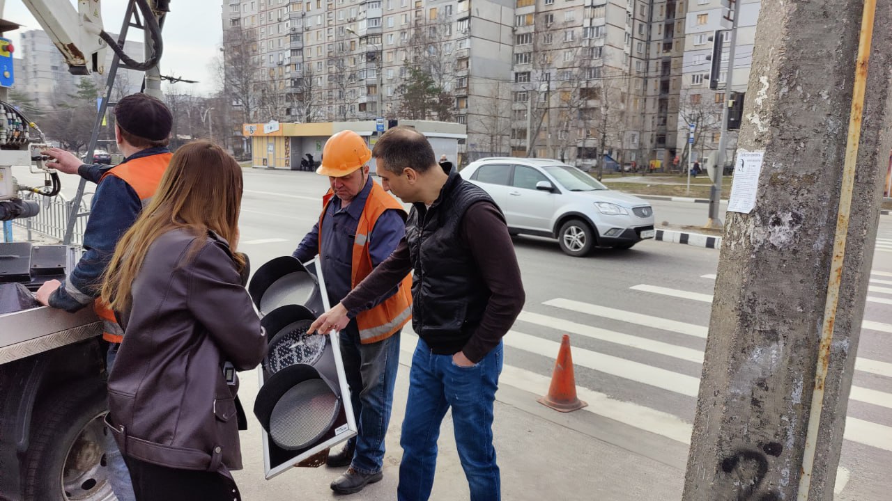 Ремонт світлофорів у Харкові на Героїв Праці 3