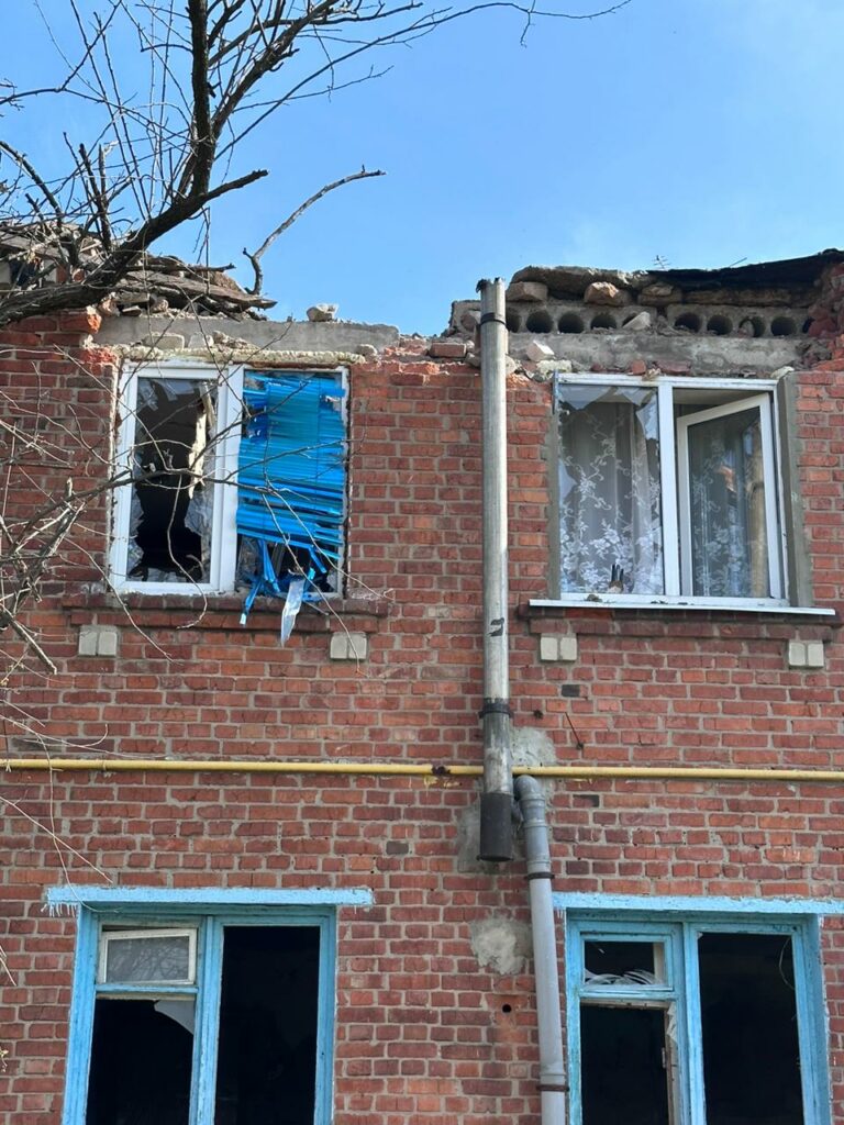 Обстріл Липців на Харківщині: пошкоджено 8 квартир та приватні будинки (фото)