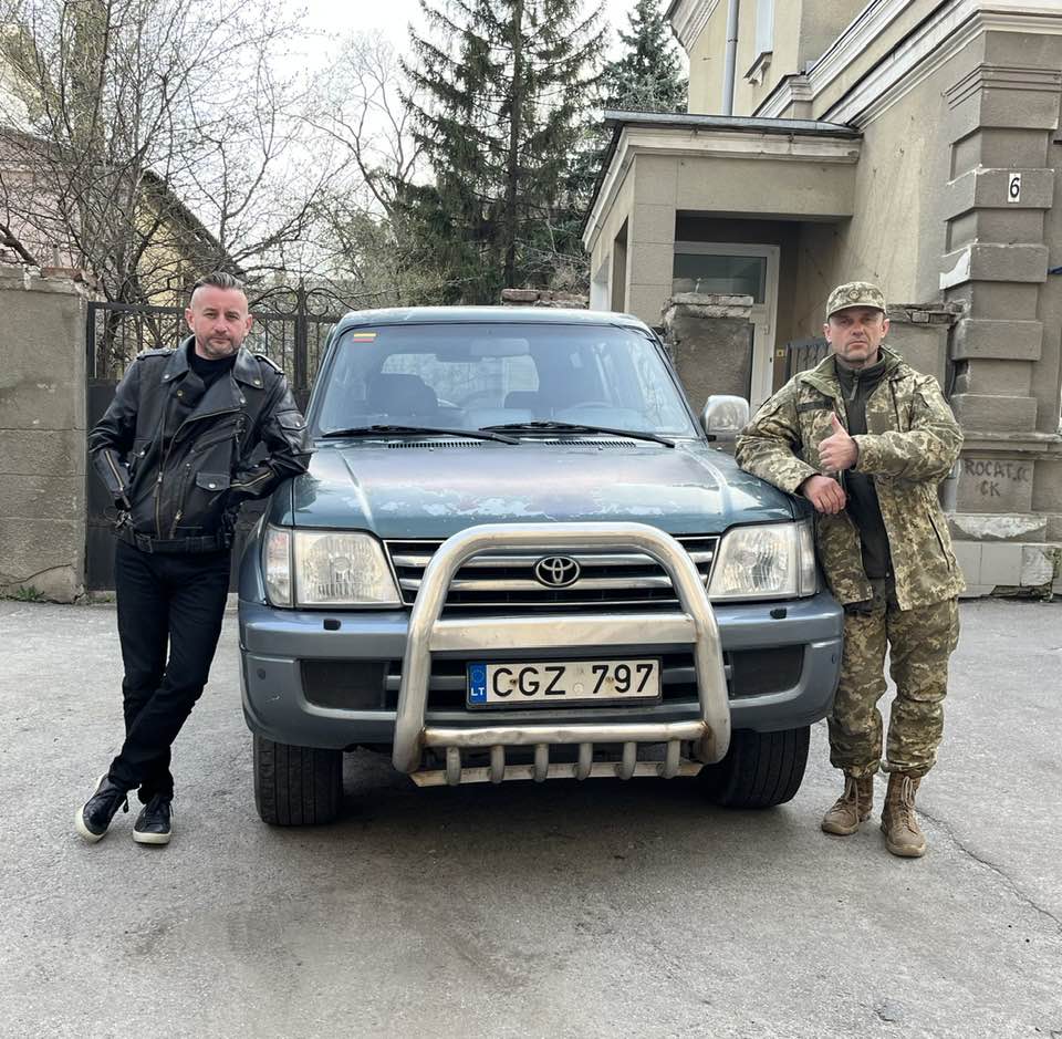 150-й автомобиль Жадан передал украинским бойцам