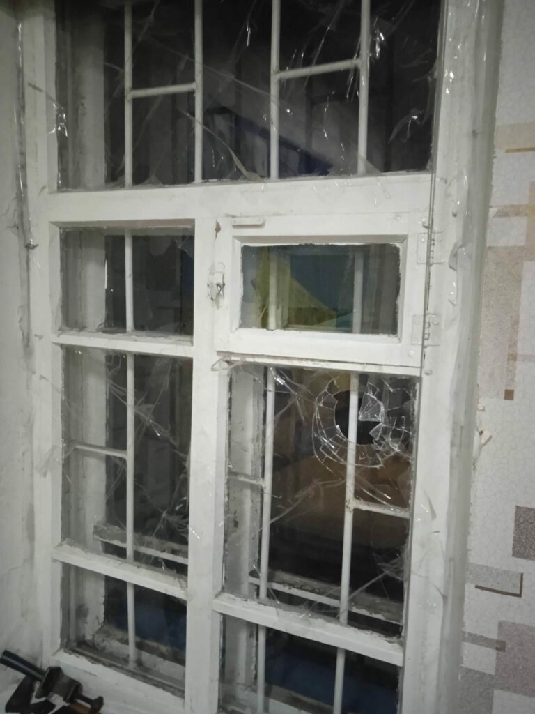 Напередодні Вербної неділі на Харківщині невідомі розбили вікно в церкві