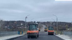 Розбитий унаслідок боїв міст під Чугуєвом майже відновили (фото)
